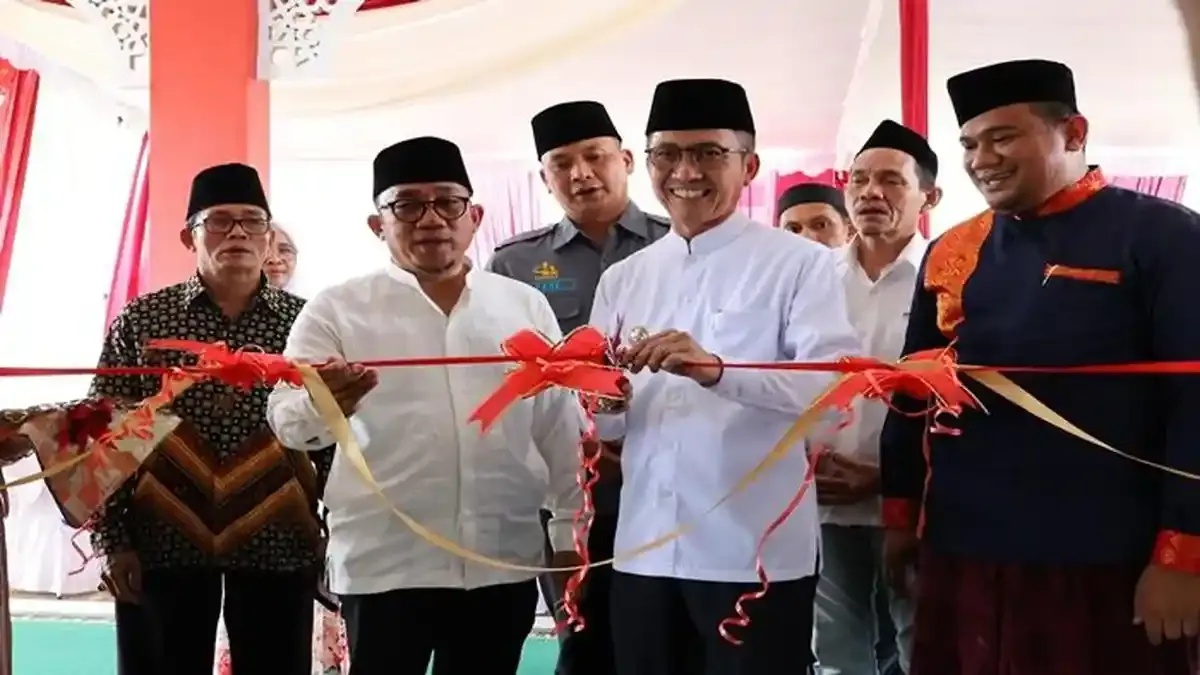 Masjid Al Ma'un: Tempat Berkumpul yang Menyatu dengan Kehidupan Warga Cilacap